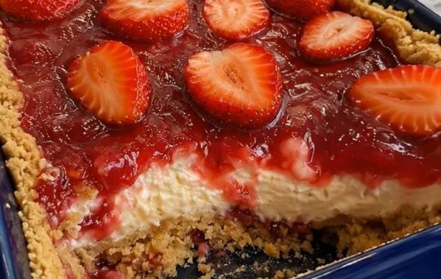 No-Bake Strawberry Cheesecake Dessert