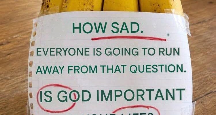 WHAT HAPPENS TO YOUR BODY WHEN YOU EAT A BANANA BEFORE SLEEPING