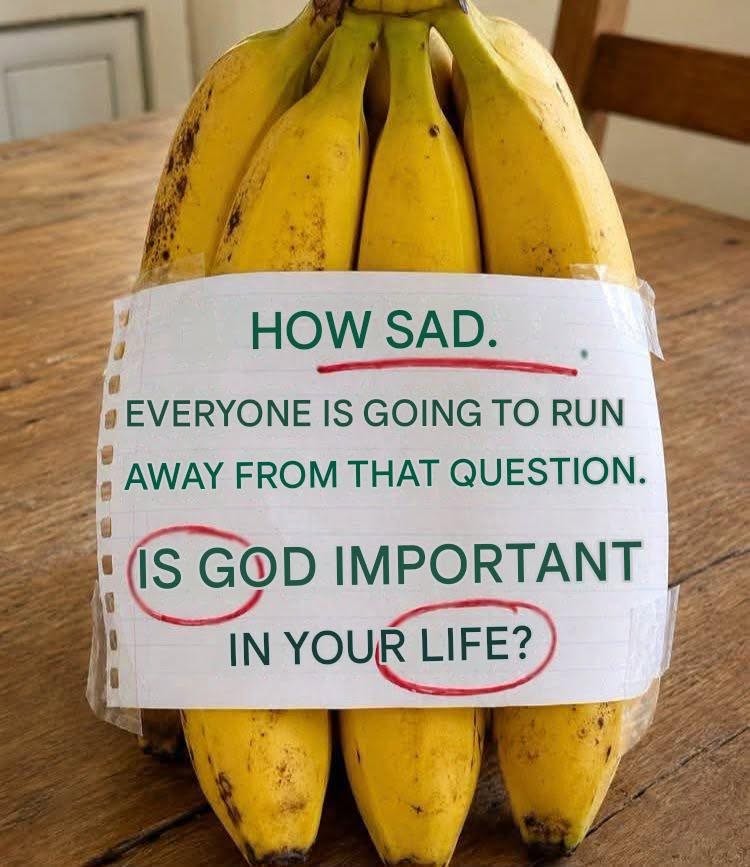 WHAT HAPPENS TO YOUR BODY WHEN YOU EAT A BANANA BEFORE SLEEPING