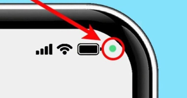 What Does the Green Dot on Your Android Phone Screen Mean? Privacy Guide