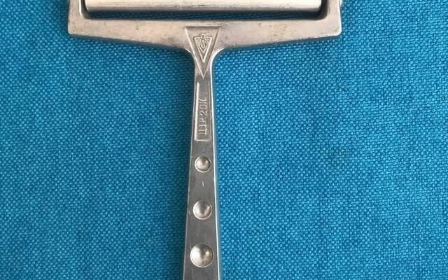 The entire internet searched for this and was unable to identify it. I have no idea what this is, and neither do 90% of others.
